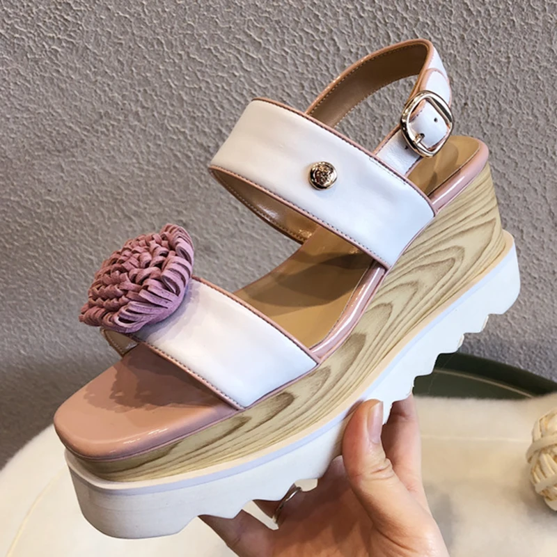 

Women Sandals Open Toe Wedges Flatform Women Shoes Platform Shoes Summer Beach Buckle Design Flower Pattern Shoes Metal Decor