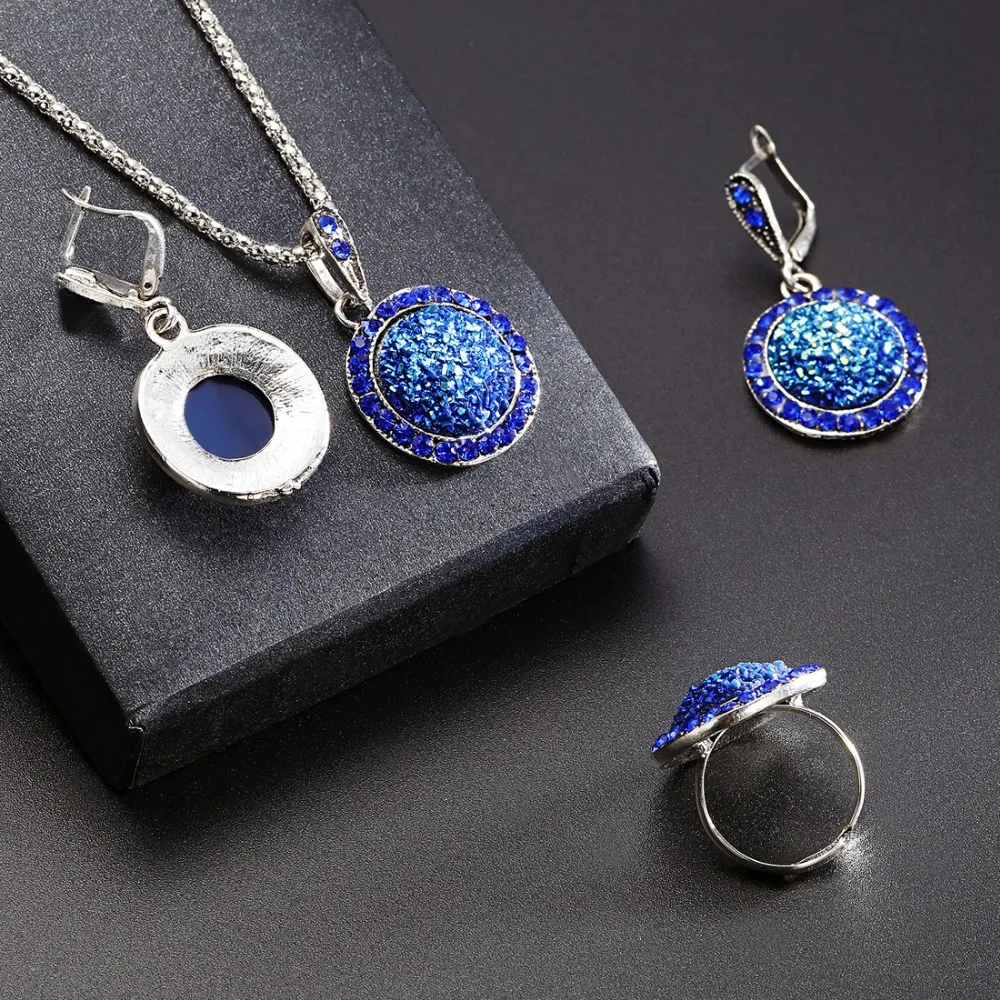 amazing price Vintage Gem Jewelry Set Fashion Women Jewelry Set Antique Silver Broken Stone Round Stone Pendant Necklace Sets