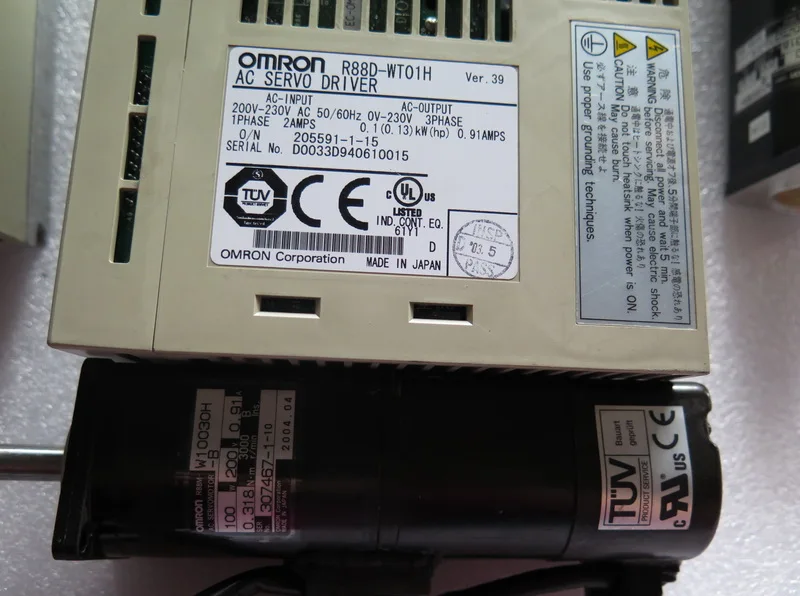 

Used servo motor with brake R88M-W10030H-B R88D-WT01H