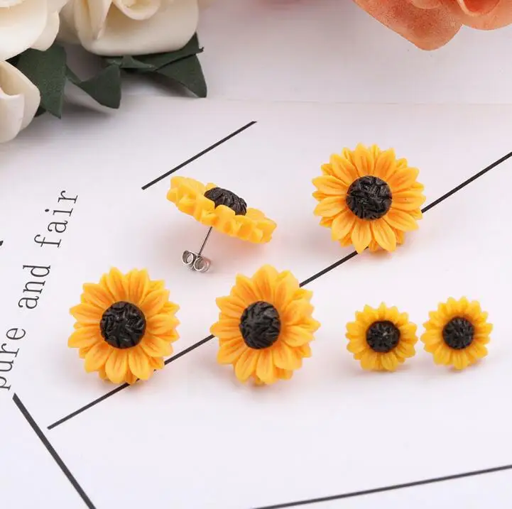 

New Arrival Plant Resin Women Classic Stud Earrings Individual sun flowers Earrings Fashion Jewelry Womens Accessories