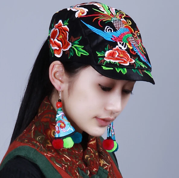 

Folk style hat retro leisure embroidered hat Chinese fashion female hip-hop hat tourism dance