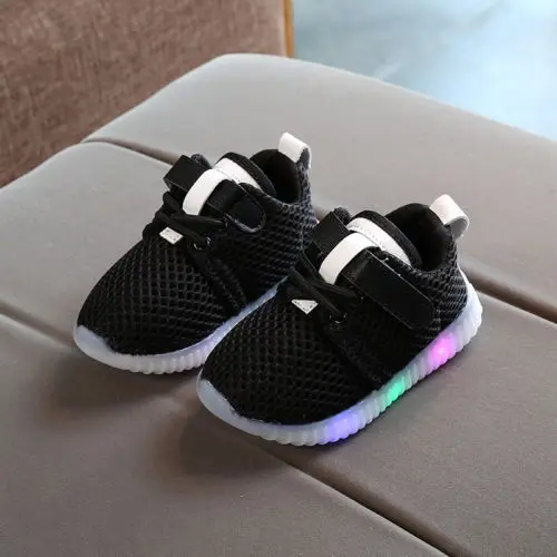 Для новорожденных одежда для малышей для мальчиков и девочек для детей, светящиеся кроссовки Загораются Обувь со светодиодной подсветкой - Цвет: Черный