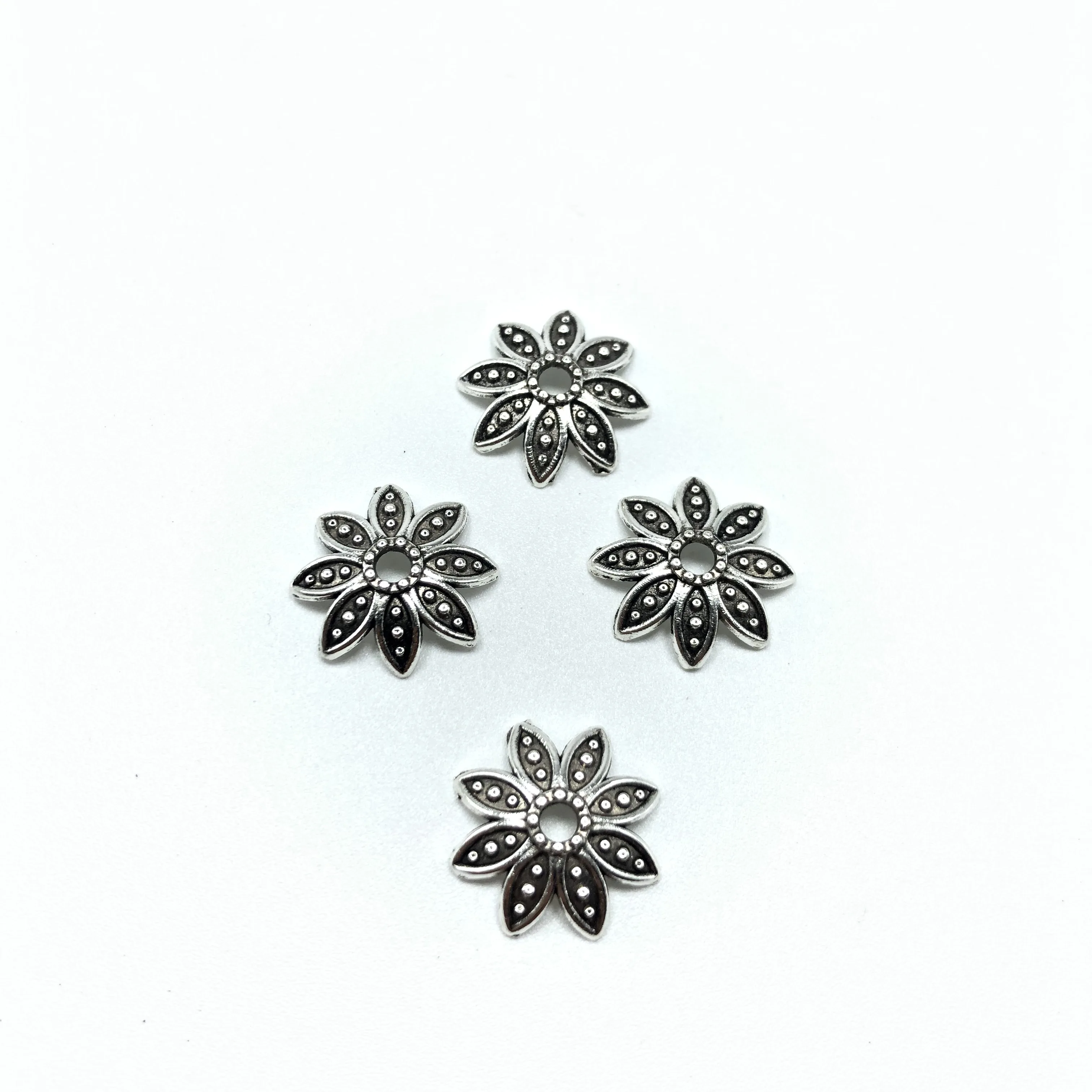 

50pcs Mixed Tibetan Antique Silver Color Flower Bead End Caps For Jewelry Making Findings Needlework Diy Accessories Wholesale