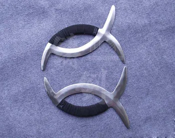 

S0410 KUNG FU MARTIAL ARTS HAND ARMS AX DOUBLE CRESCENT BLADES KNIFE 11"