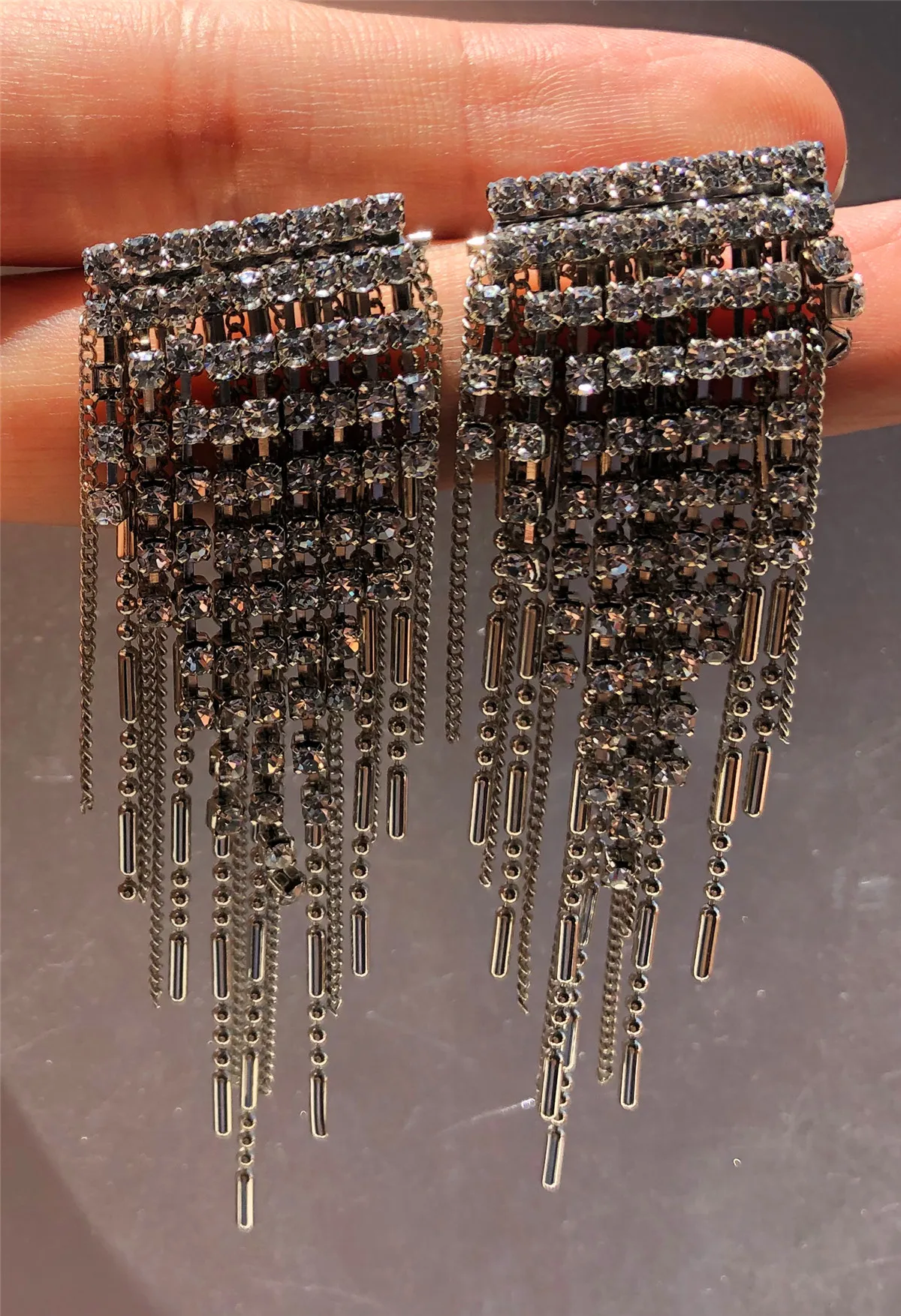 

Luxury Female Crystal Tassel Drop Earrings Silver Small Rhinestone Earrings Boho Long Dangle Wedding Earrings For Women