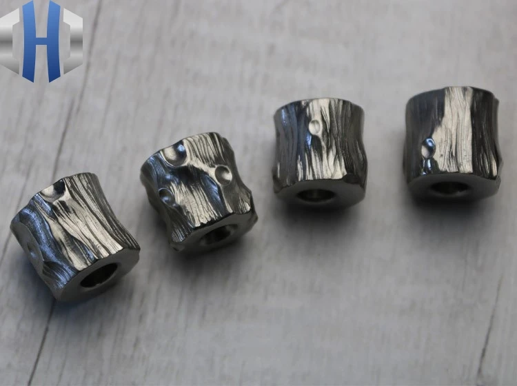 

Hand-carved Titanium Alloy Stone Pattern EDC Knife Pendant Portable Accessories DIY Accessories Pendant Keychain Knife Beads