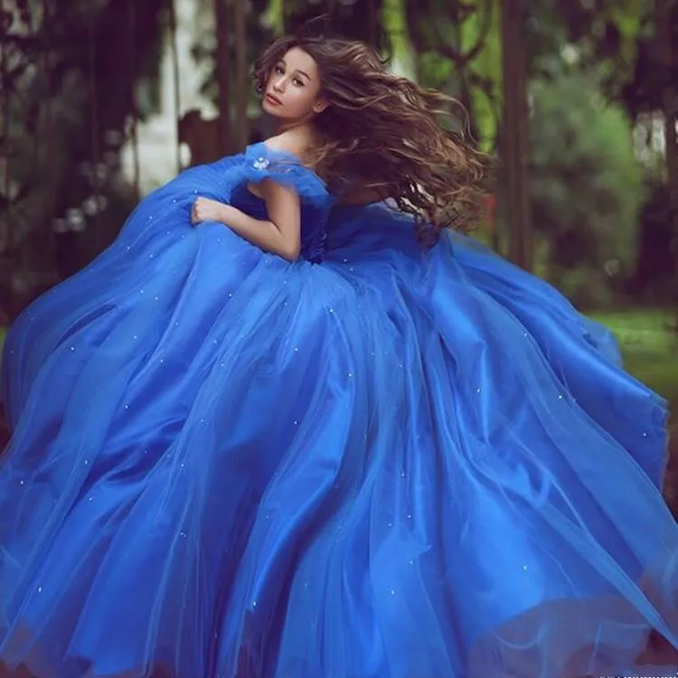 

Cheap Royal Blue Puffy Quinceanera Dresses 2019 Ball Gown Off The Shoulder Tulle Beaded Party Sweet 16 Dresses