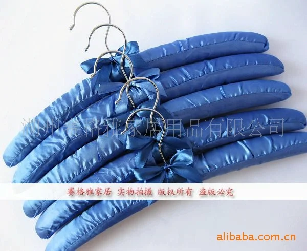 santin-padded-hangers (28)