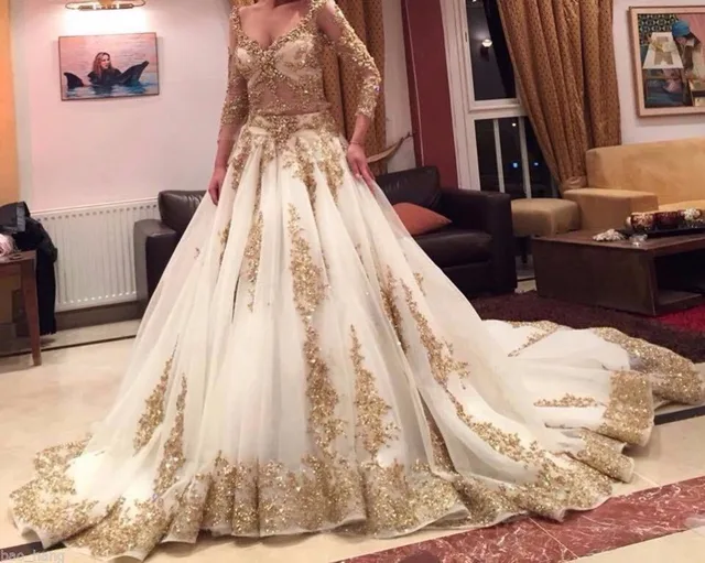 Luxe superbe 2016 blanc V Long Neck manches princesse robe de mariée avec or perles dentelle