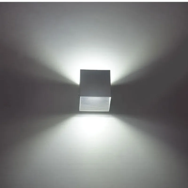 9240716865_560922145_