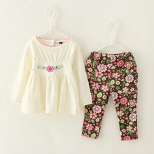 Mignon Blanc Enfants En Bas Âge Filles Vêtements Ensemble Bébé Imprimer Fleurs Pantalon et Chemise Casual 2-Piece Suit pour Enfants Fille Porter