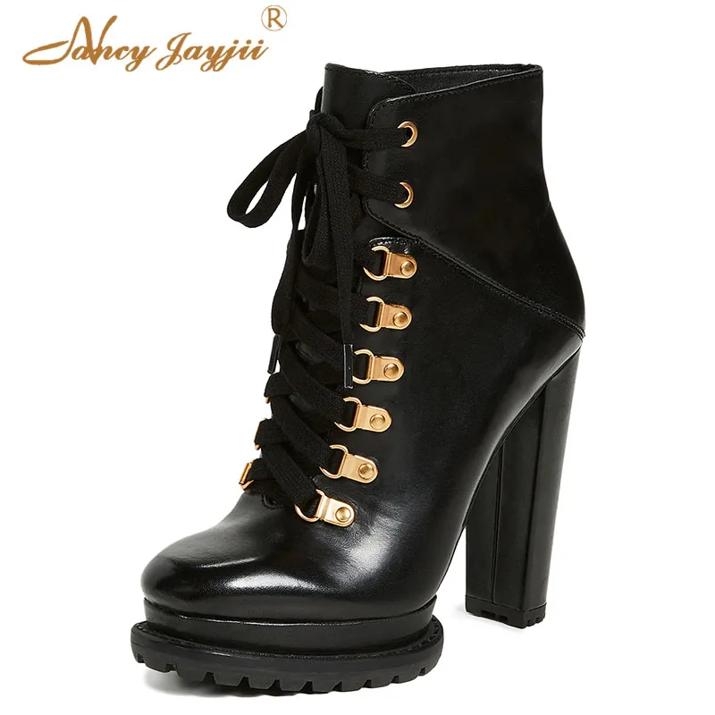 Jesna/женские ботильоны; Брендовая женская обувь черного цвета; вечерние модельные туфли на очень высоком квадратном каблуке со шнуровкой; большие размеры 44