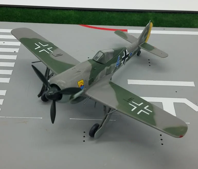 TRUMPETER 1: 72 масштабный самолет модели игрушки немецкий FW 190 A-8 модель истребителя 36363 любимая модель