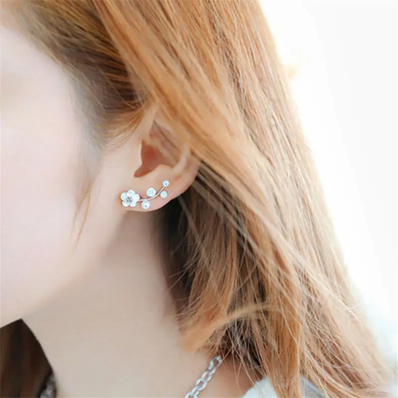 

Mini Simple White Plant Flower Stud Earrings For Girls Women Small Pearl Earrings Pendientes Korean Style Elegant Ladies Gifts
