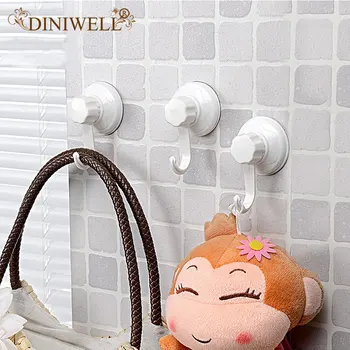 

DINIWELL 2 PCS Suction Cup Hanger Hooks Plastic Bathroom Towels Storage Coats Caps Holder Organization