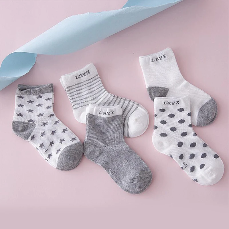 Осень-зима,, 5 пар, милые носки с рисунками для малышей Мягкие хлопковые удобные весенние носки до щиколотки для От 0 до 10 лет - Цвет: Серый