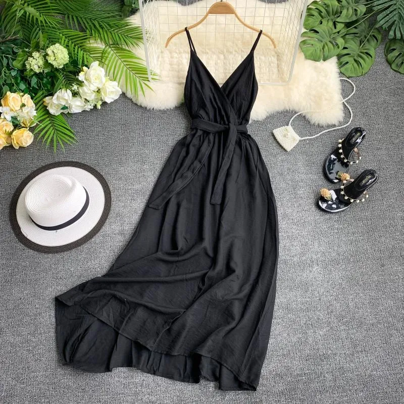 

2019 Vintage Summer Dress Women White Black V Neck Sashes Knee-Length Sleeveless Spaghetti Strap A Line Beach Dress Vestido