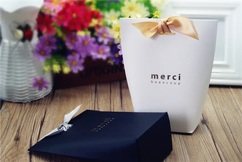 S и L размер MERCI BEAUCOUP Белый Черный Подарочная бумажная коробка для торта, HBMY1