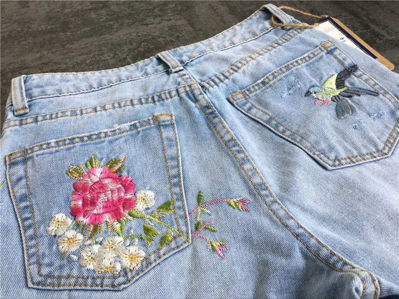 Винтаж цветок Джинсы с вышивкой Для женщин Высокая Талия Chic брод цветочный Прямые джинсы Женская мода плюс Размеры нижней джинсовые