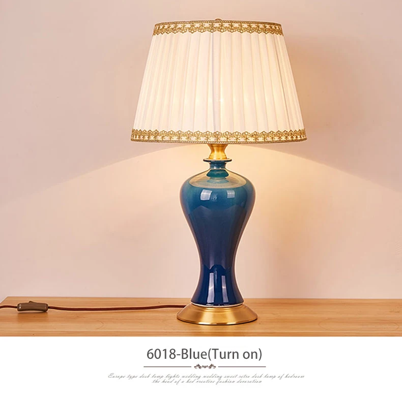 Медная настольная лампа для спальни, прикроватная лампа, Цзиндэчжэнь, керамическая лампа, роскошная, для гостиной, украшенная светодиодными лампами