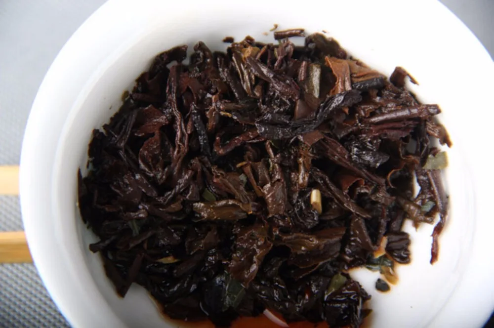 Высший сорт старый китайский чай древнейший китайский чай Юньнань вниз три высокий чистый огонь