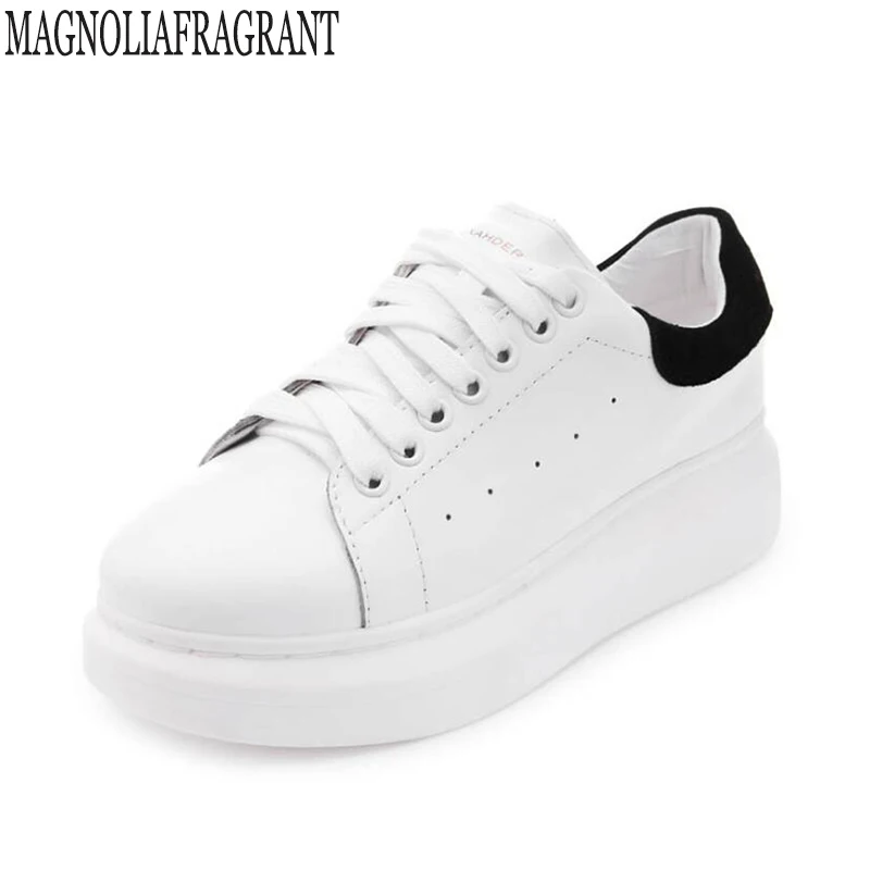 Kopen Nieuwe 2019 Lente herfst Ademend Comfortabele Schoenen Vrouwen Flats Zacht Leer Mode vrouwen Casual Merk Witte Schoenen k275