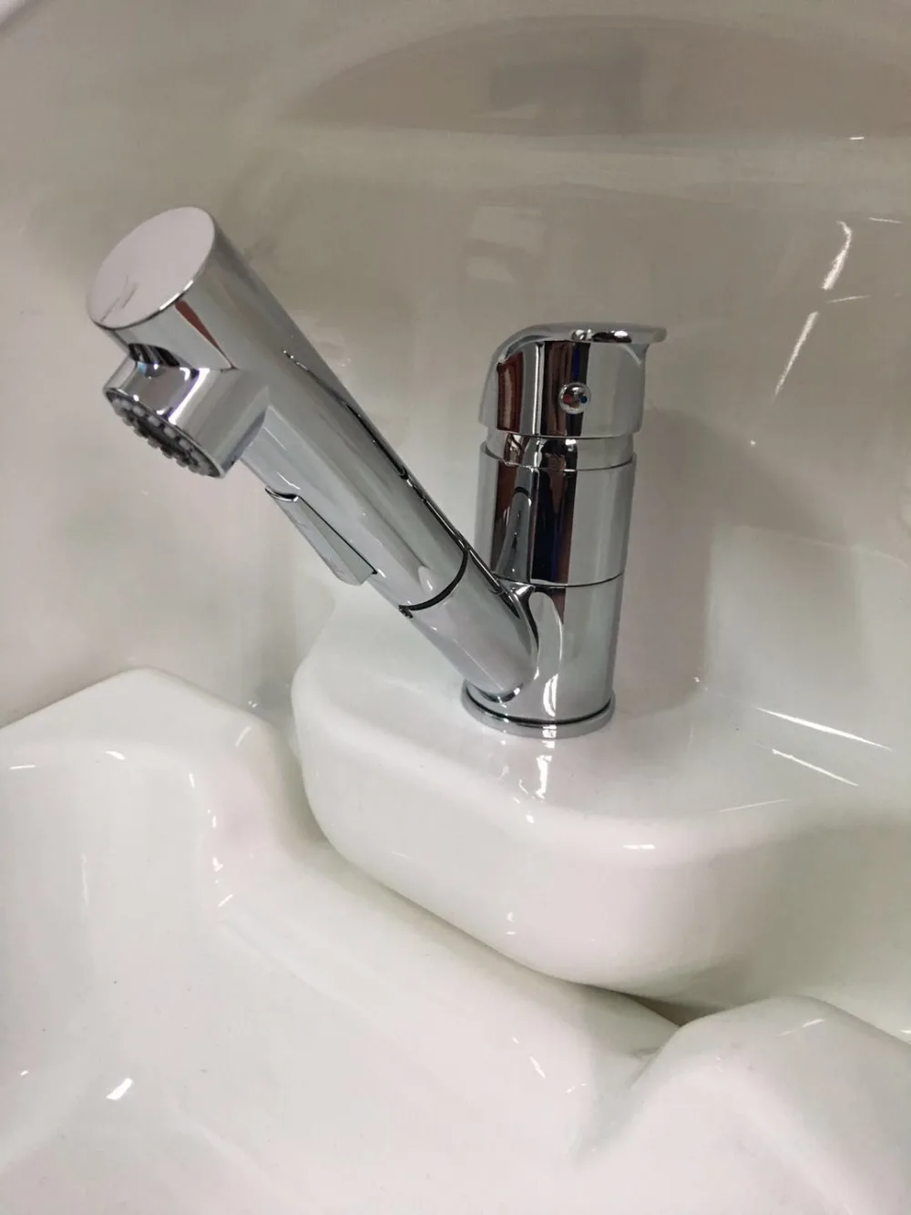 

Boat RV Caravan Camper Cold Hot Water Faucet Tap With Pull-Out Shower Head GR-S002C