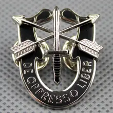 США спецназ SF шляпа девиз металлический значок DE OPPRESSO LIBE PIN