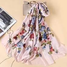 2018 jaro, léto, podzim a podzim Nové módní květinové elegance High-end šátek Ženské dekorativní šály Sunscreen Beach Shawl