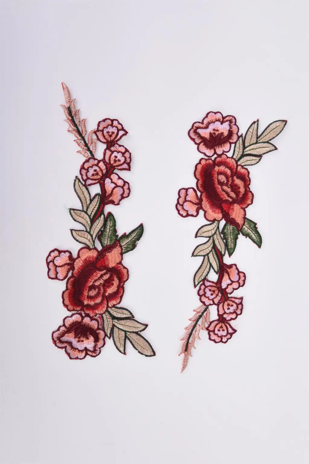 2 шт цветок розы, аппликация цветочный пришивной Утюг на нашивки значки Прохладный вышитые - Цвет: Красный