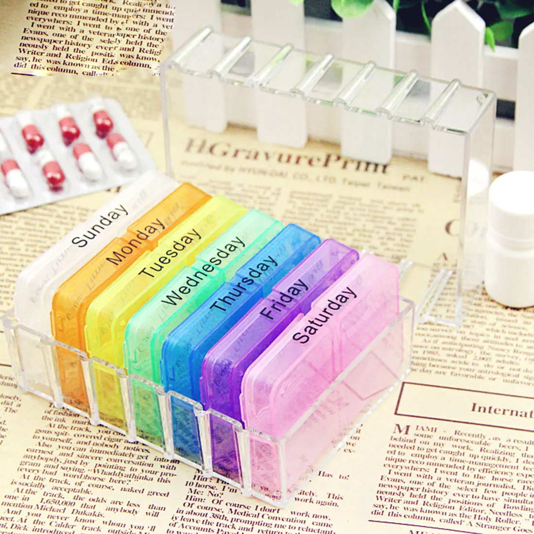 Transparent Plastic Pill Storage Box Plastic 4 Compartments Separated transparent-plastic-pill-storage-box-plastic-4-compartments-separated