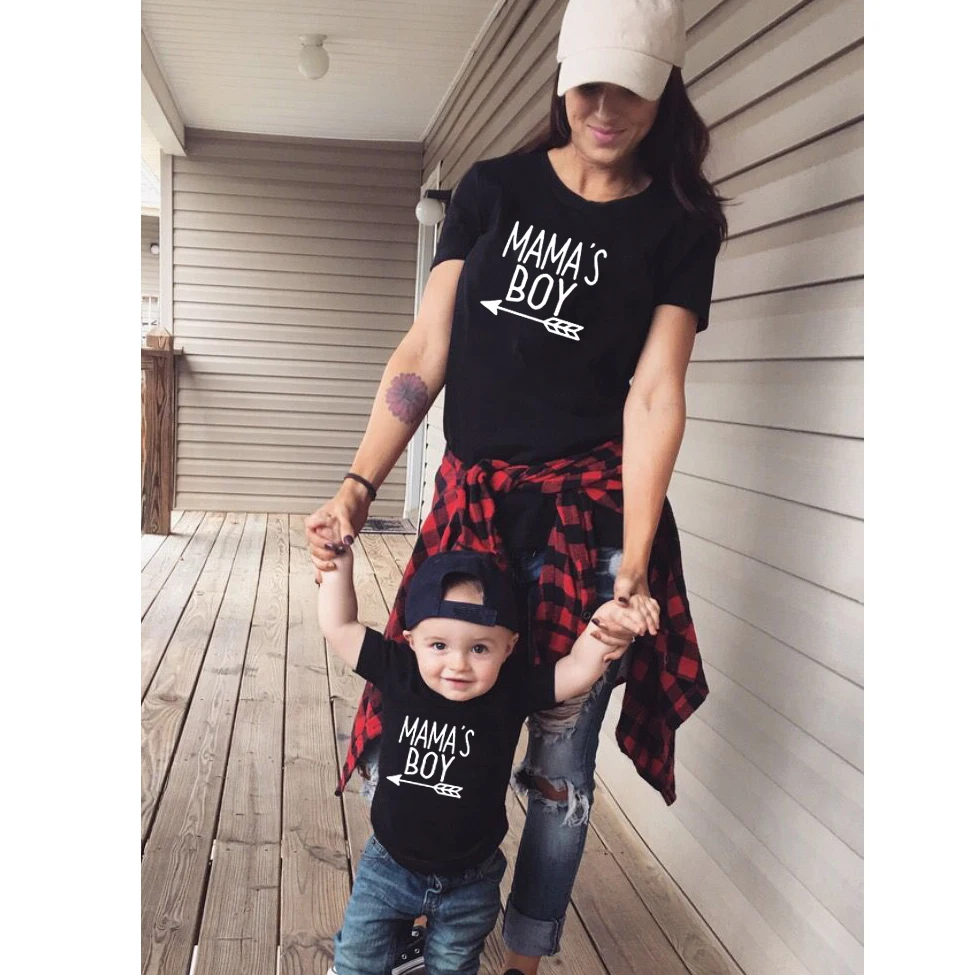 1 шт. мамочка и я», футболки для папы, мамы, футболка с надписью «Mamas Boy» для мамы и рубашки для сына с принтом «Mama's Boy I Love Mama со стрелками Mom of Boys мальчик мама