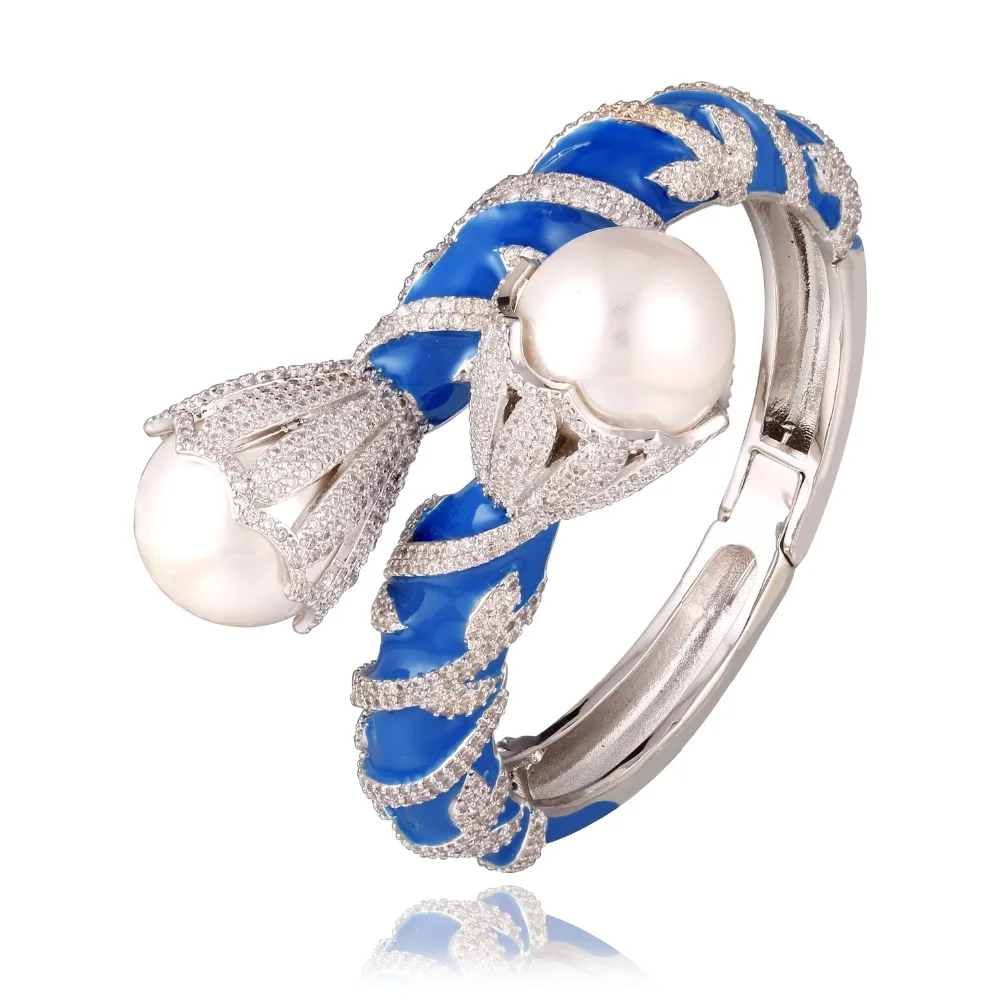 

GrayBirds Luxury Jewelry For Wedding Girl Romantic Staggered Flower Shell Pearl Wigh High Quality AAA CZ Cuff Bangle MLB046