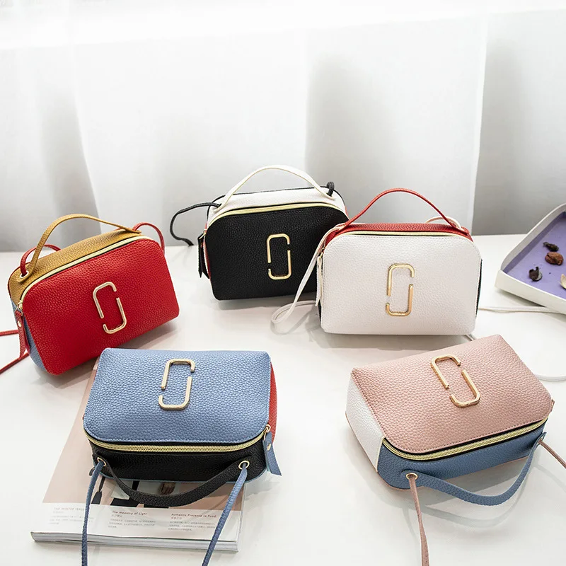 

New small bag female 2019 summer new tidal personality single shoulder slant slant with women's bag simple match lady square