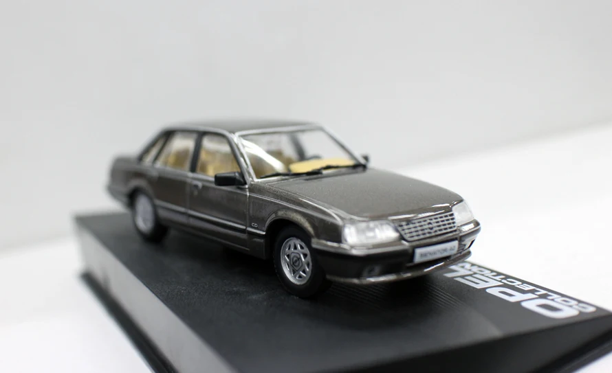 Фабричный 1:43 OPEL Senator A2 1982-1986 игрушечный автомобиль из сплава, игрушки для детей, литая модель автомобиля, подарок на день рождения