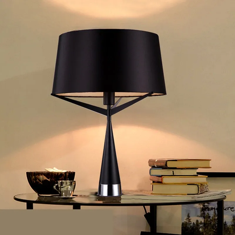 

Postmodern Art Fashion Nobel Black/White Concise Creative Table Lamp Bedroom Parlor Office Study Decoration Lamp Free Shipping