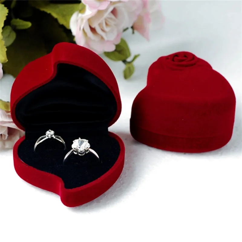 

Hot Sale Wholesale 12pcs/lot 6*5.5*4cm Luxury Heart Jewellery Ring Display Wedding Earring Carrying Cases Double Ring Box