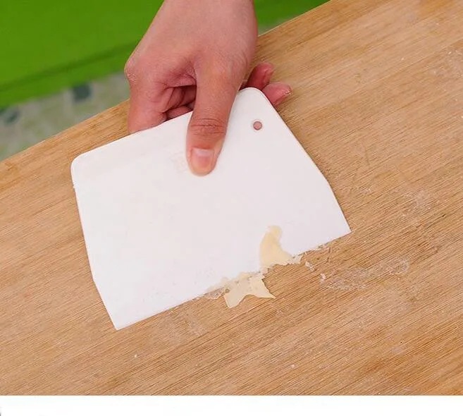 DIY Baking Scraper Blade Pastry Spatulas Flour Dough Plastic Knife