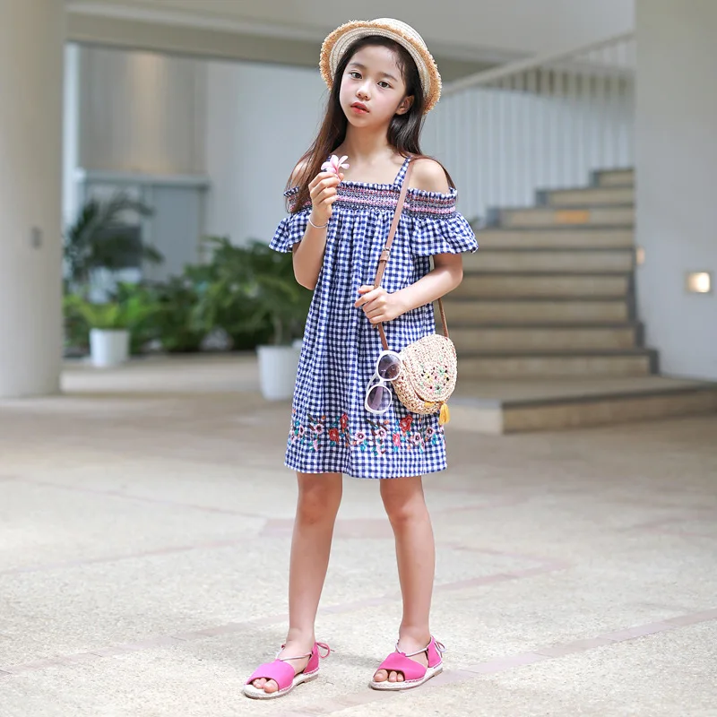 

2019 Summer Korean Girls Dresses Cotton Sling Short Sleeve Blue White Plaid Embroidered Printing Princess Dress Big Girls Dress