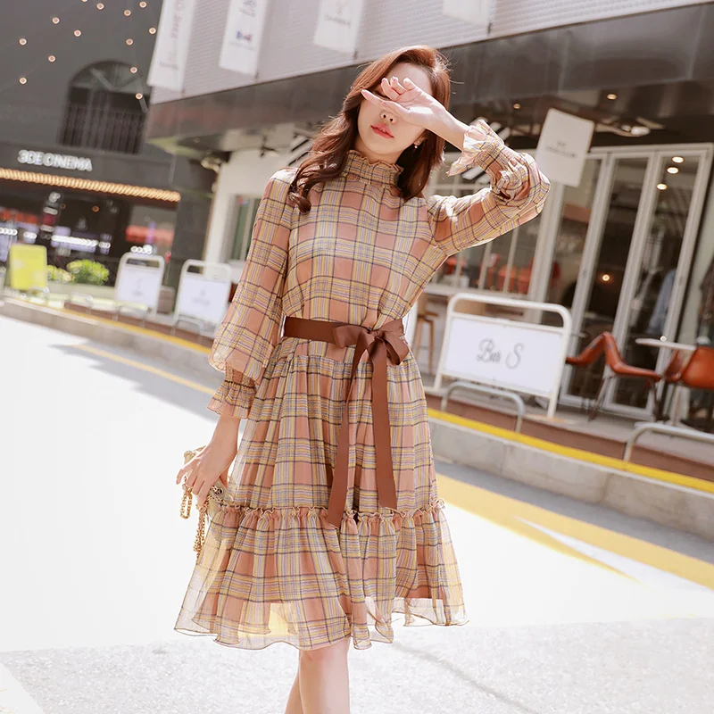 Dabuwawa New Spring Vintage Midi Dresses Women Ladies Plaid Bow Tie Turtleneck Chiffon Dress D18CDR086
