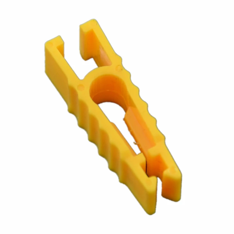 Вытащить предохранитель. Пинцет для вытаскивания предохранителей. Щипцы для вытаскивания предохранителей в автомобиле. Пинцет для вынимания предохранителей. Как достать предохранитель в машине.