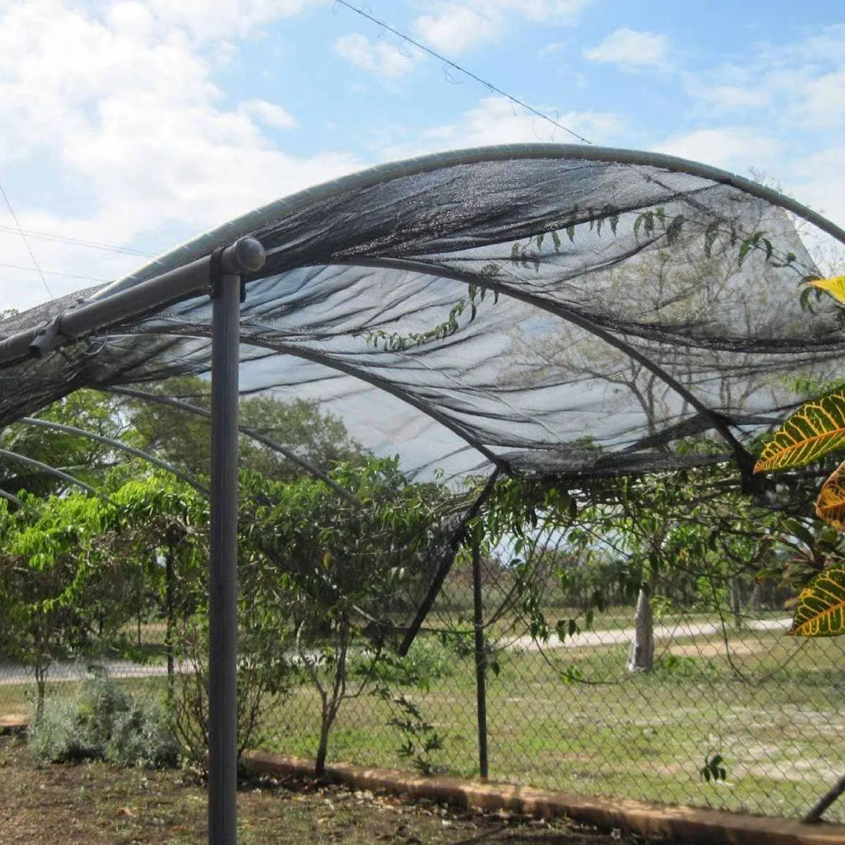 

40% Landscaping Sun Screen Sail Mesh Netting Sunblock Shade Cloth UV Garden And Plant Greenhouse Shade Panel Barn Cover