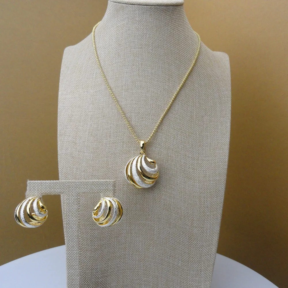 

African Newly Designed Gold Jewelry Newest Married Female Luxury And Elegant Jewelry Set FHK5405