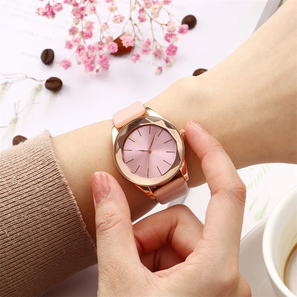 

Vogue Temperament Girl Watch Men Women Watches Bracelet Luxury Convex Mirror Female Student Watch Hour Pulsera Dames Horloges *A