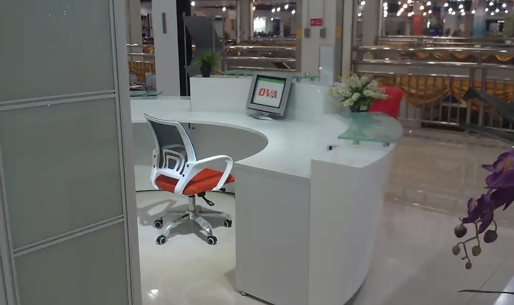 High Quality Semi Circle Half Round Exhibition Glass Top Reception