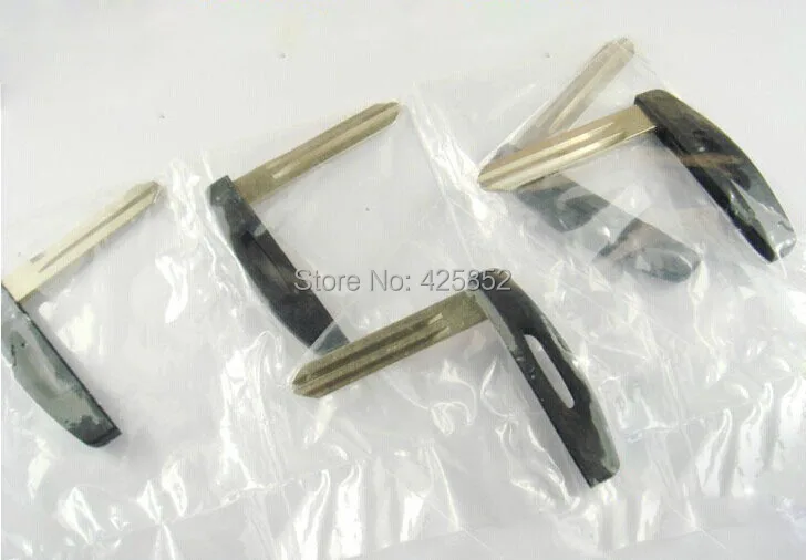 Koleos smart key blade 223.jpg