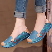 Женская обувь на плоской подошве; коллекция года; повседневные лоферы из искусственной кожи; прогулочная обувь с цветочным принтом; женские мокасины; модная брендовая женская повседневная обувь; DT913