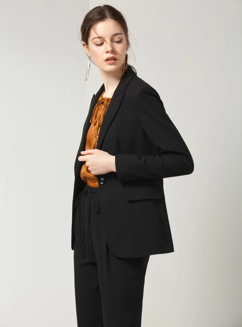 2018 New Elegant Ol Windworking Fashion Slim Long Sleeve One Button Professional Female Suit Female Jacket Blazer