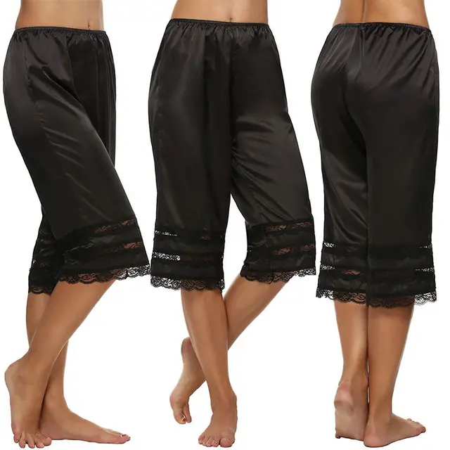 Casual Women Shorts 2018 New Summer Floral Lace Anti Static Slip Half