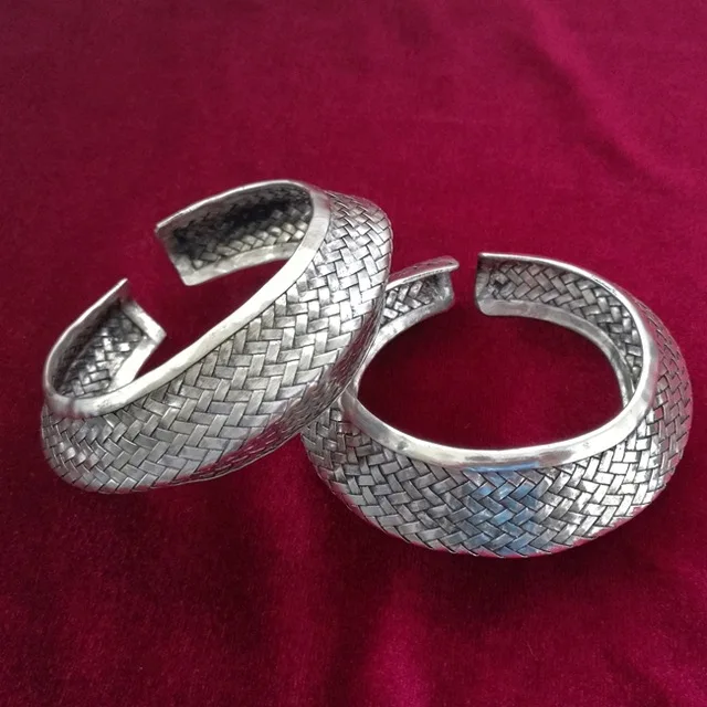 

a pair (2pc) ethnic style Miao personality jewelry handmade Miao silver wide bracelet Exaggerated faceted woven bracelet